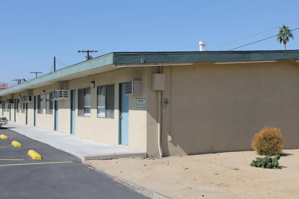 Indio Holiday Motel Екстериор снимка