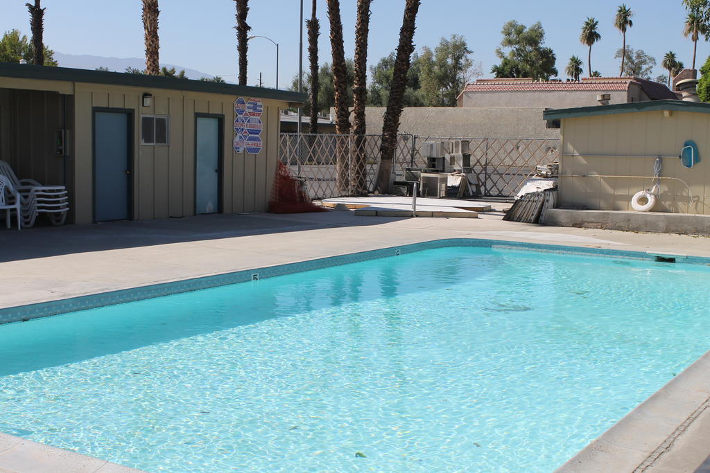 Indio Holiday Motel Екстериор снимка