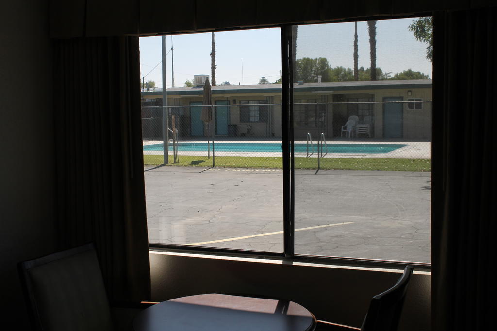 Indio Holiday Motel Екстериор снимка