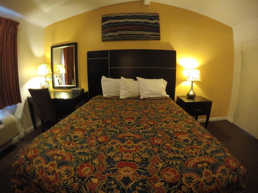 Indio Holiday Motel Екстериор снимка