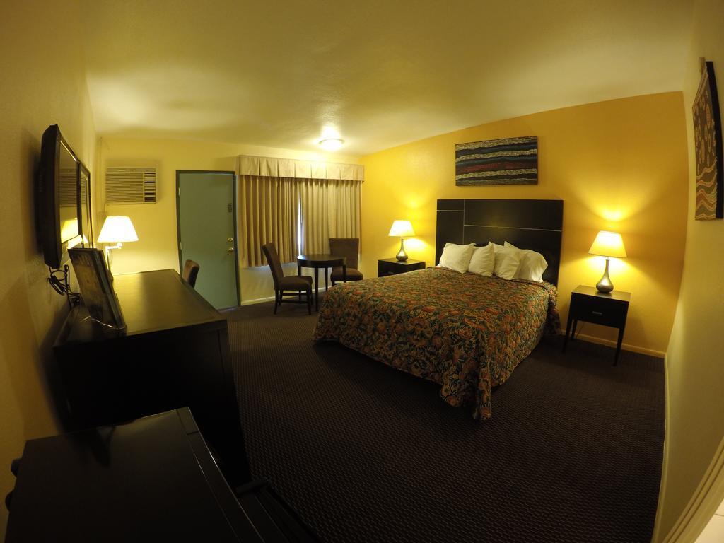 Indio Holiday Motel Екстериор снимка