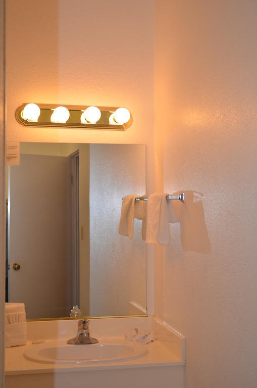 Indio Holiday Motel Екстериор снимка