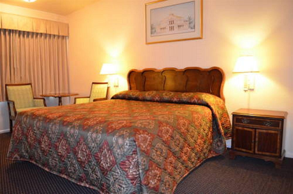 Indio Holiday Motel Екстериор снимка