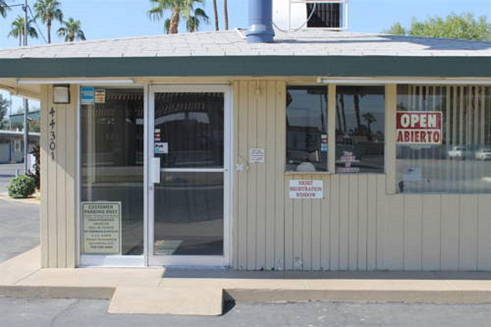 Indio Holiday Motel Екстериор снимка