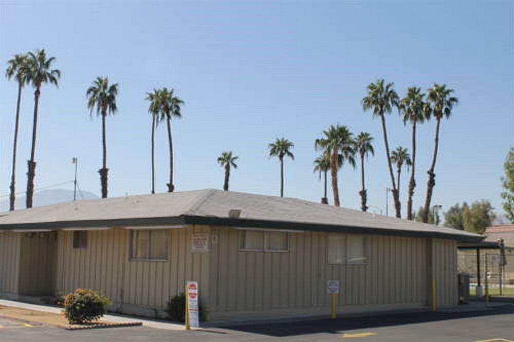 Indio Holiday Motel Екстериор снимка