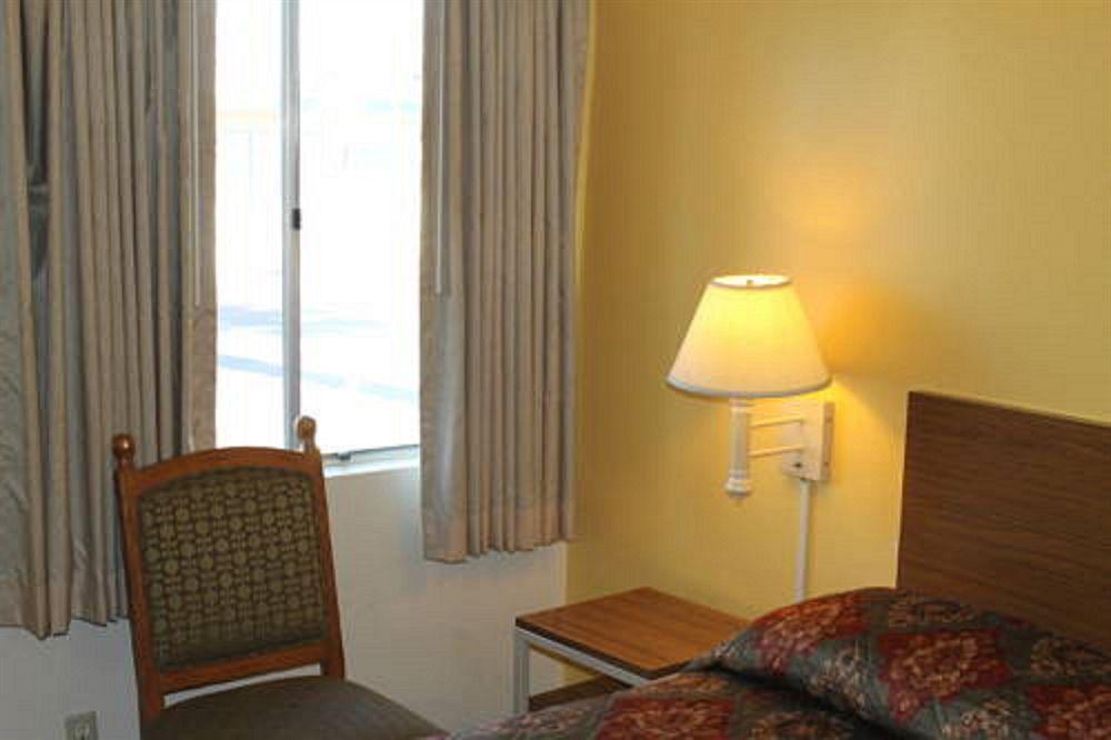 Indio Holiday Motel Екстериор снимка
