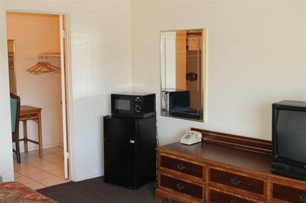 Indio Holiday Motel Екстериор снимка