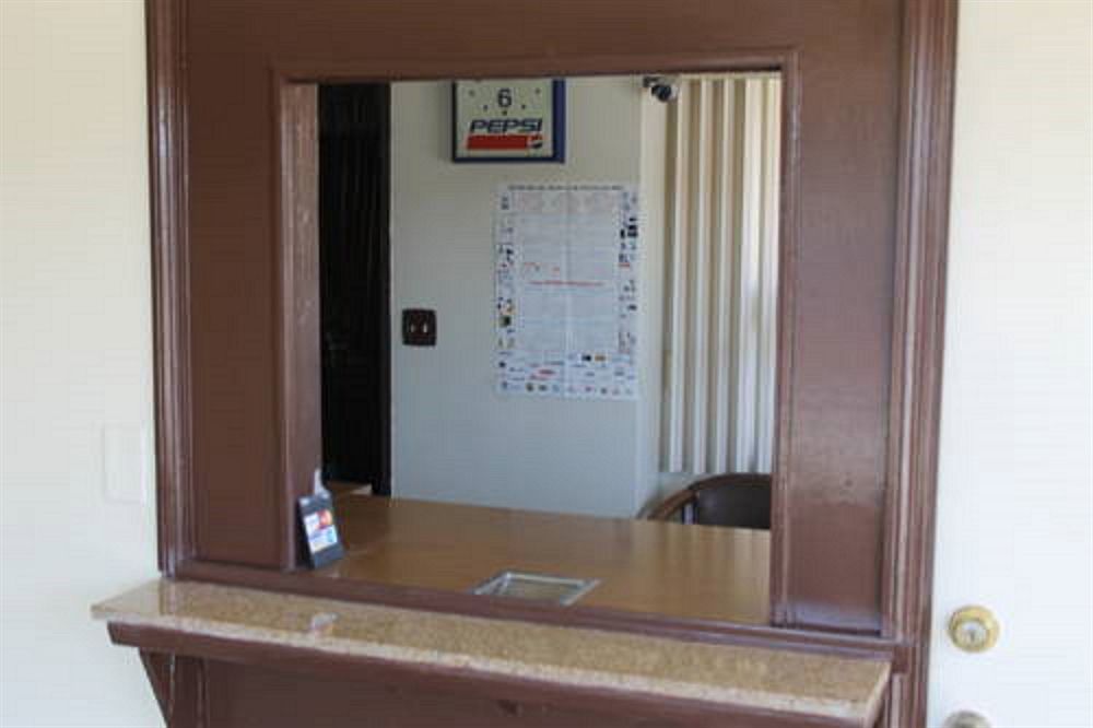 Indio Holiday Motel Екстериор снимка